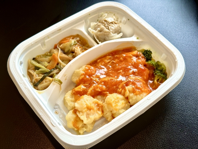 冷凍弁当は共働き家庭の夕食負担を減らせる？無理なく続ける選び方と活用のコツ