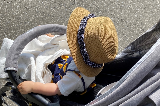 ベビーカー照り返し防止シートのおすすめ商品｜暑さ対策をシート選びから整えよう